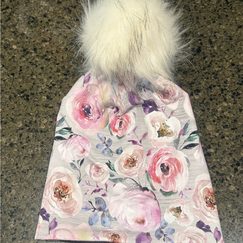 beautiful baby toque sz 3-6m